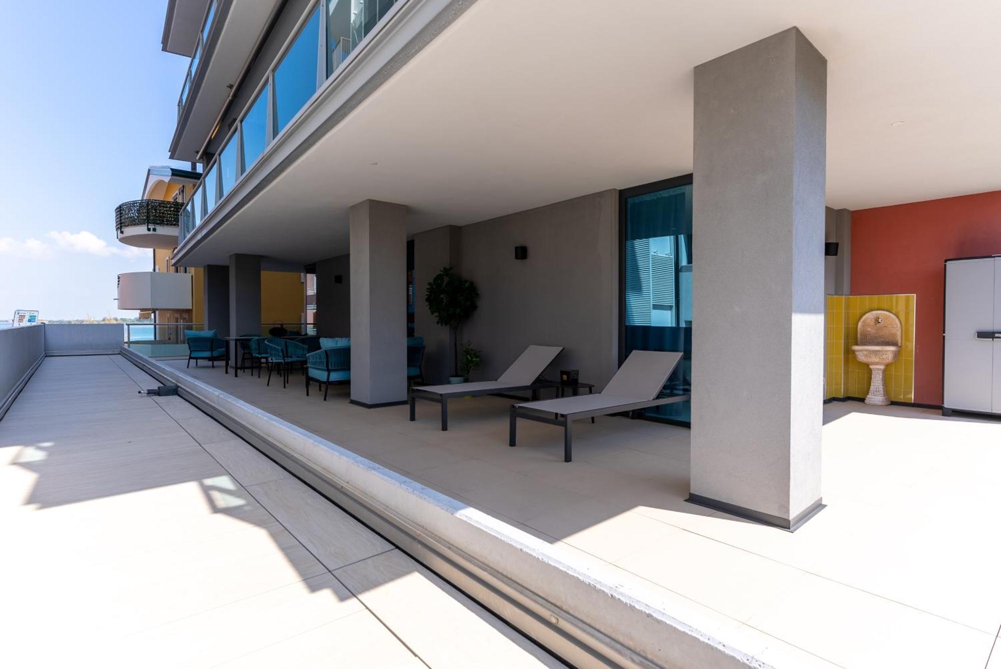Aparthotel Zefiro Com Design, Large Terrace, Bike, Near Beach And Thermal Grado Exterior foto